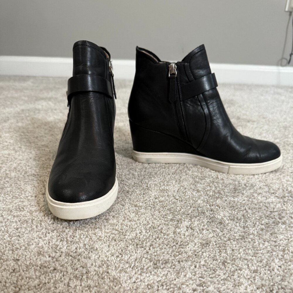 Linea Paolo Booties 8.5 Black Freshton Wedge Ankle Boots Shoes Zip Leather